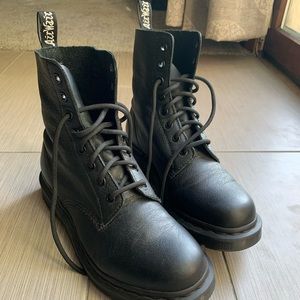 Dr. Martens Matte Black 1460 Pascal size 9